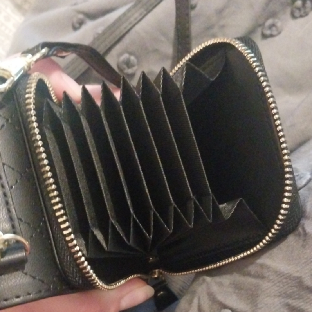 Chic Black Quilted Mini Crossbody Bag - Picture 2 of 4